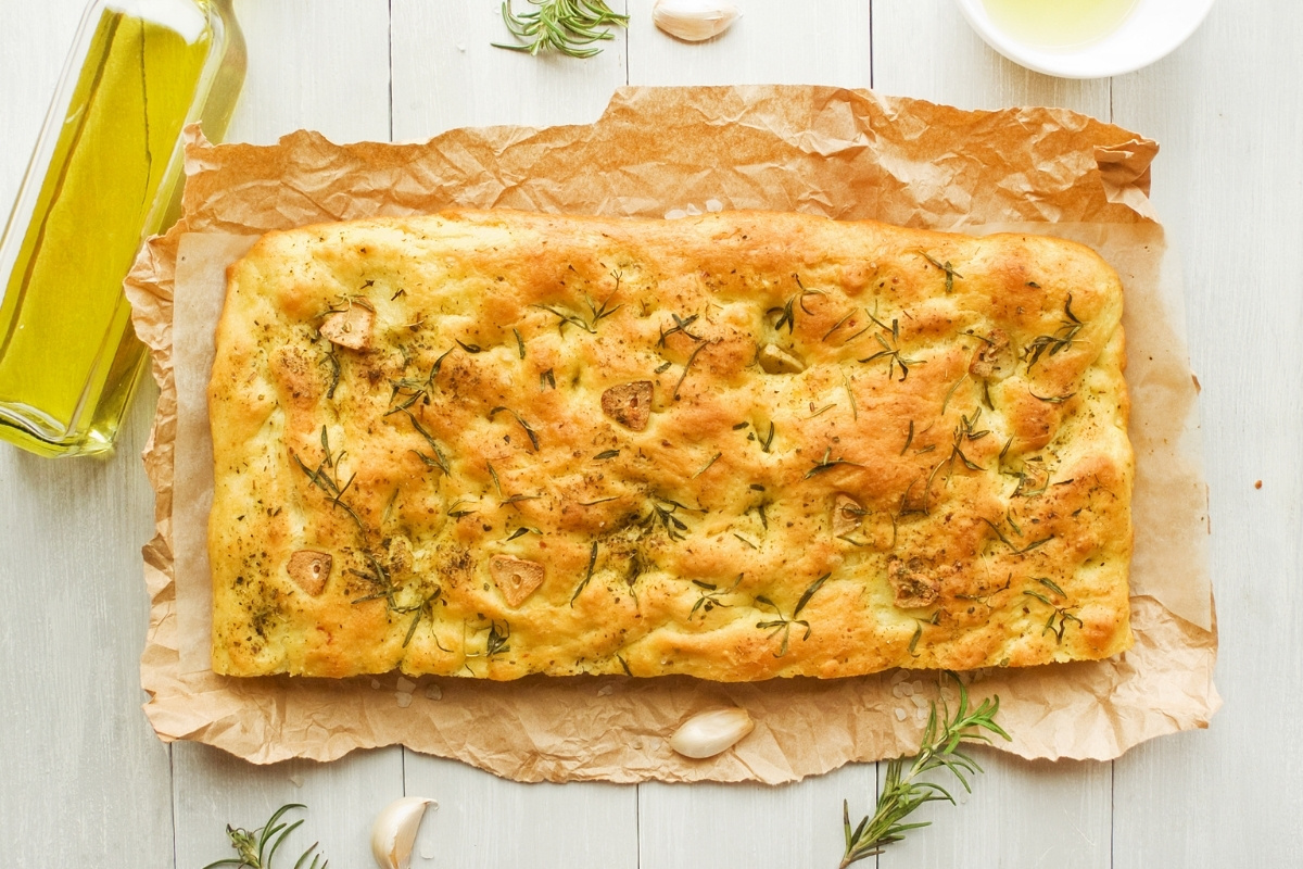 focaccia cu usturoi