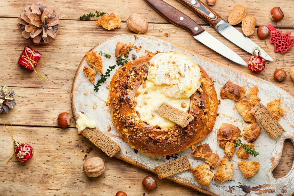 Reteta coronita aperitiv cu branza Camembert