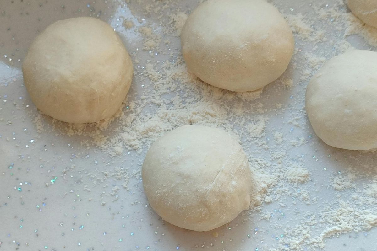 Reteta mini cozonaci in forma de briose