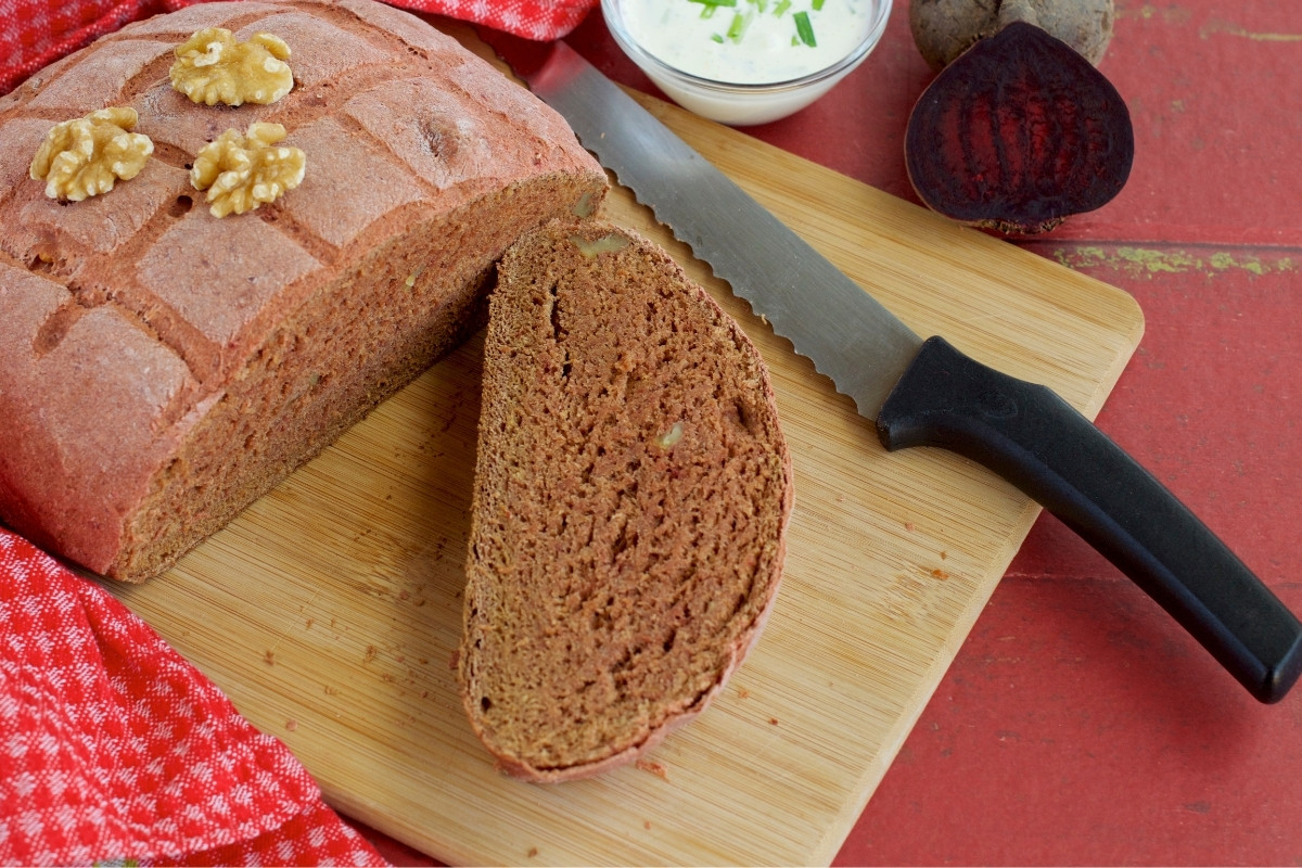 reteta de paine cu sfecla rosie